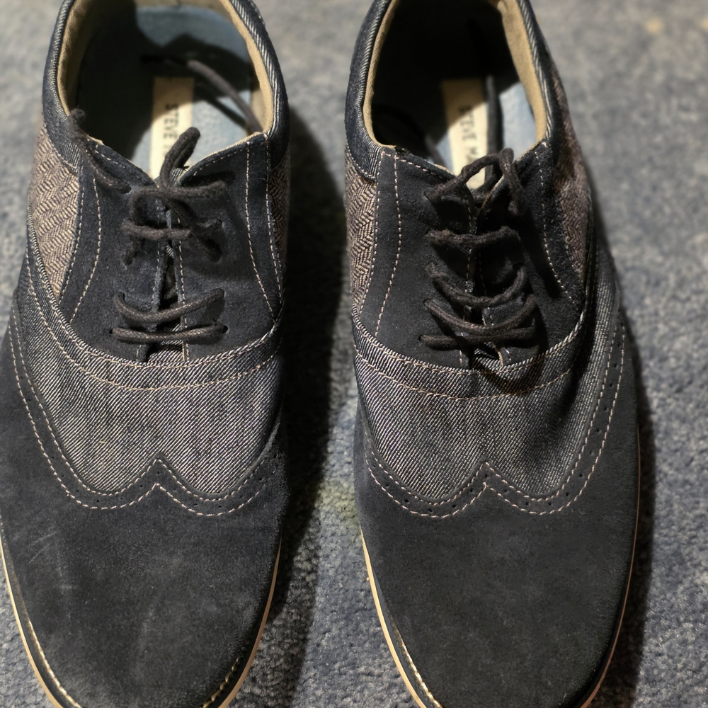 Steve Madden Blue and Denim Shoe